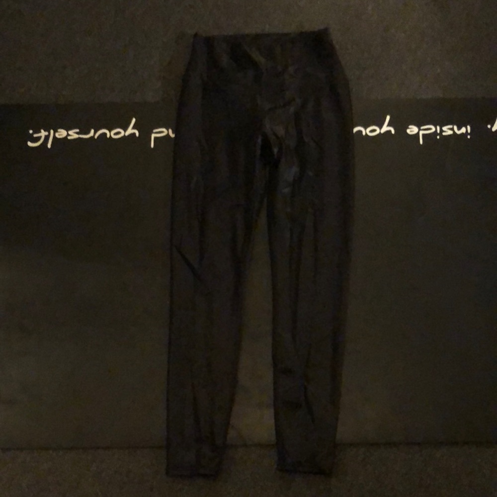 Alo yoga pants 7/8 metallic